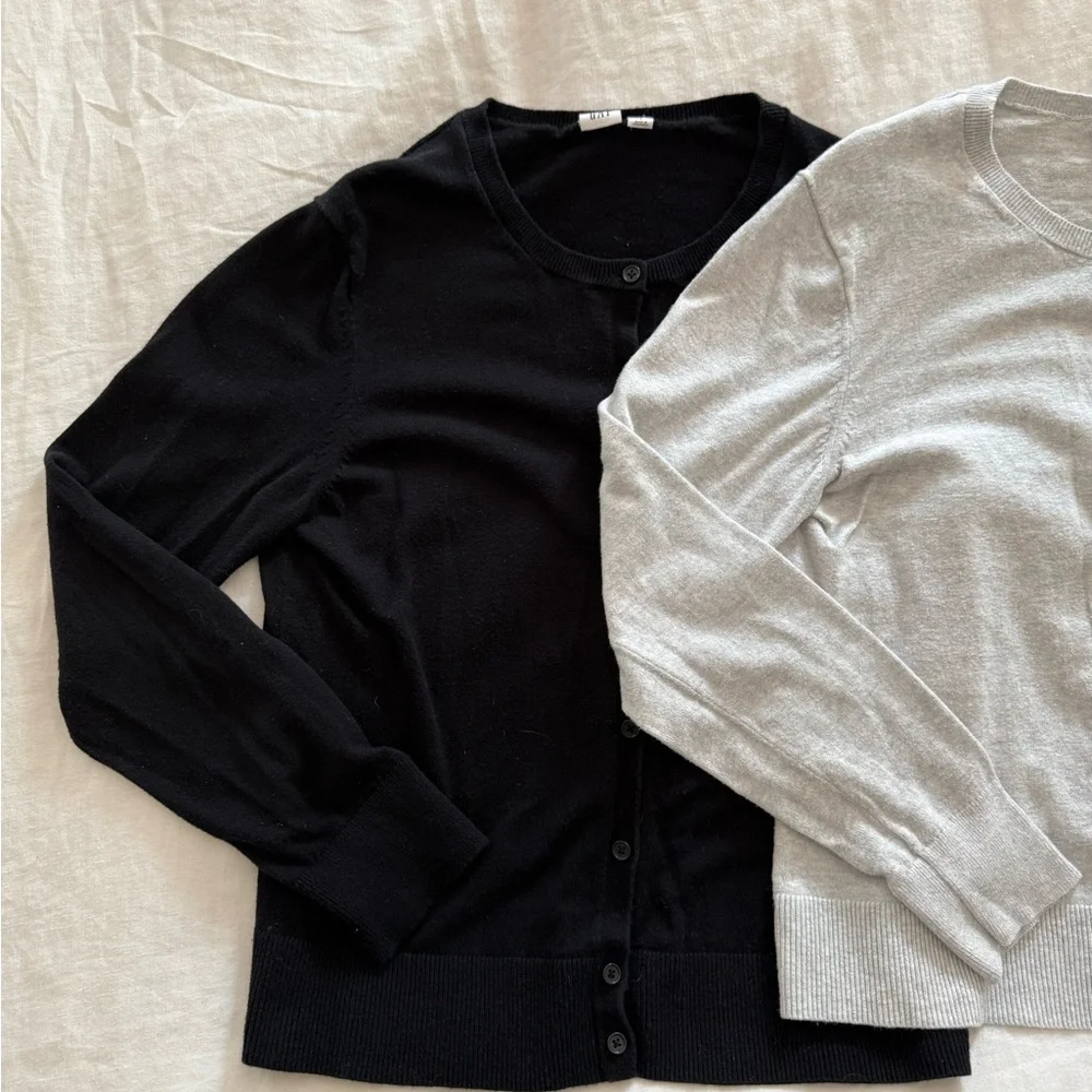 GAP Women's Black and Light Gray Cardigan Set LOT - Classic Cardigan - Picture 5 of 16